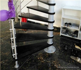 御迪橡胶木踏板碳钢旋转楼梯案例