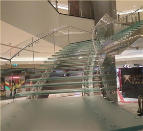 玻璃弧形楼梯