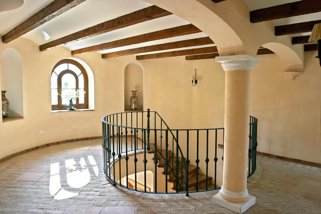 地中海风格的室内楼梯